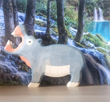 Hippopotamus roaring-Holztiger